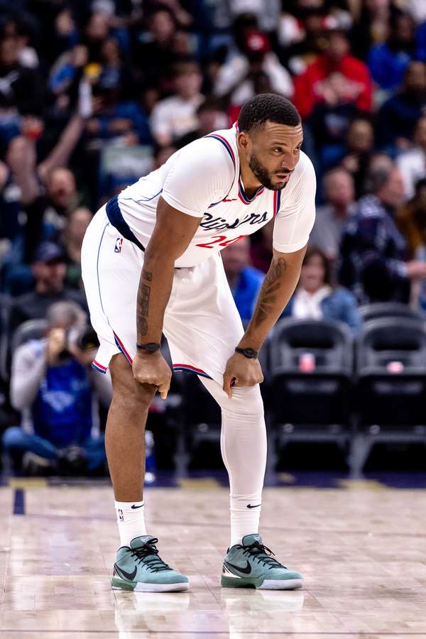 薪资战略调整:快船推迟鲍威尔续约以布局2027自由市场