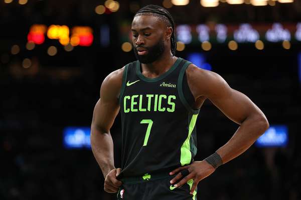 爵士高管安吉亲自辟谣:从未与绿军商讨杰伦-布朗交易事宜