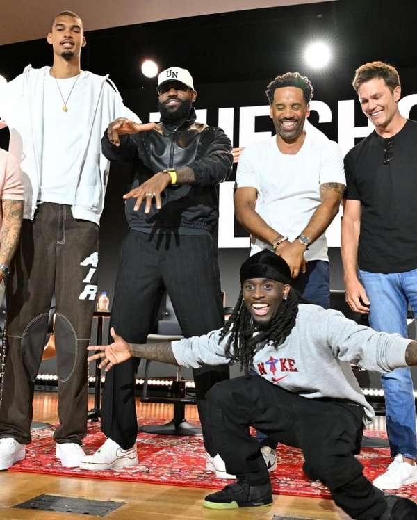 文班亚马揭秘成长秘籍:与NBA巨星深度对话的珍贵笔记